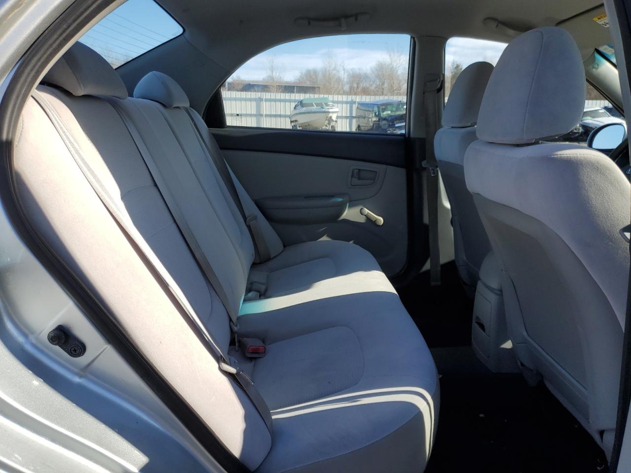 2009 Kia Spectra - Image 10