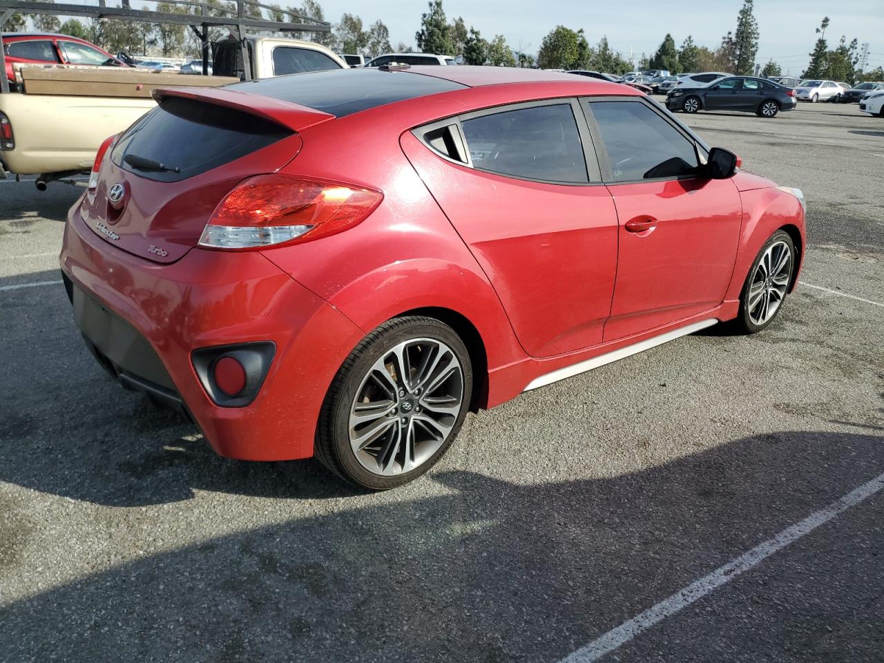 2016 Hyundai Veloster - Image 3