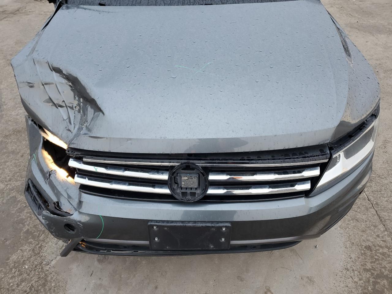 2021 Volkswagen Tiguan - Image 12