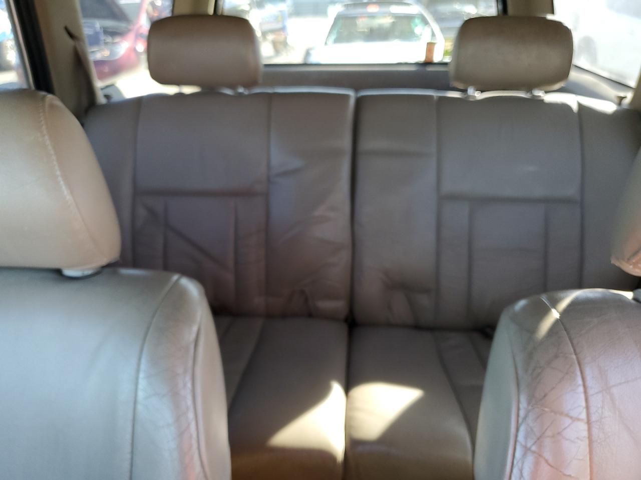 2000 Toyota 4Runner - Image 10