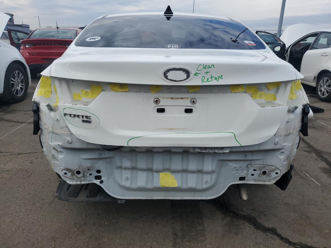 2020 Kia Forte - Image 6