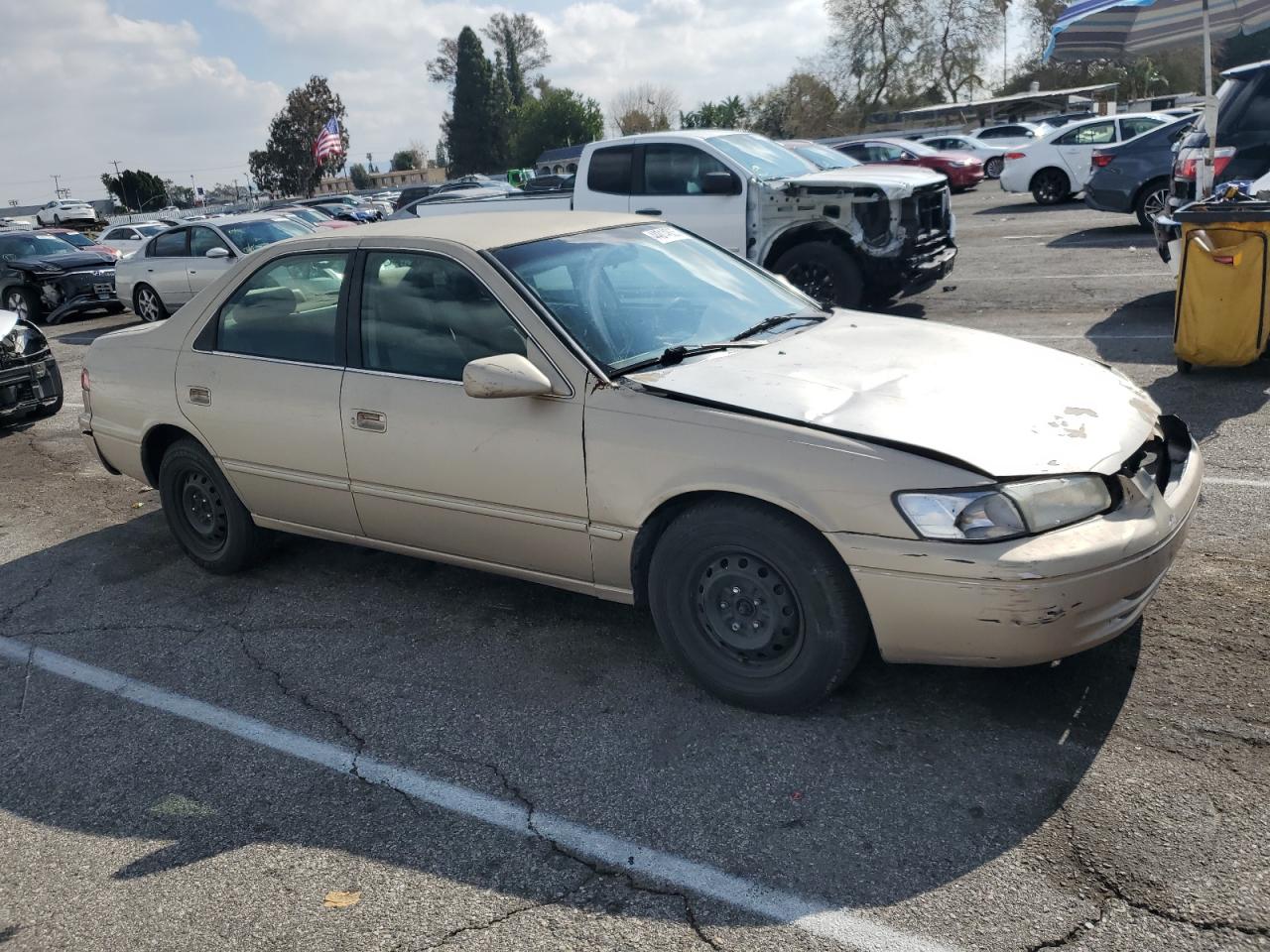 1999 Toyota Camry - Image 4