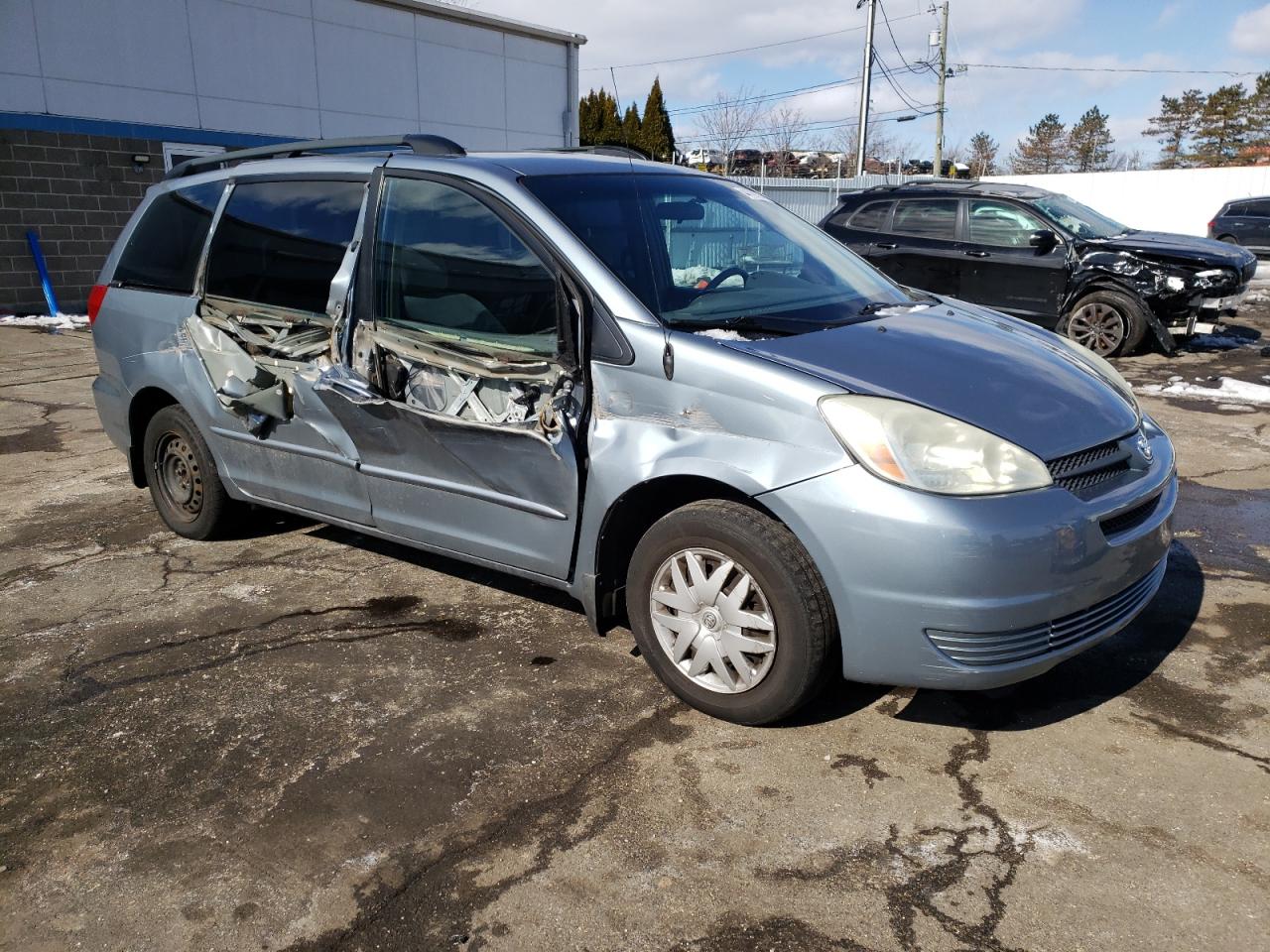 2004 Toyota Sienna - Image 4