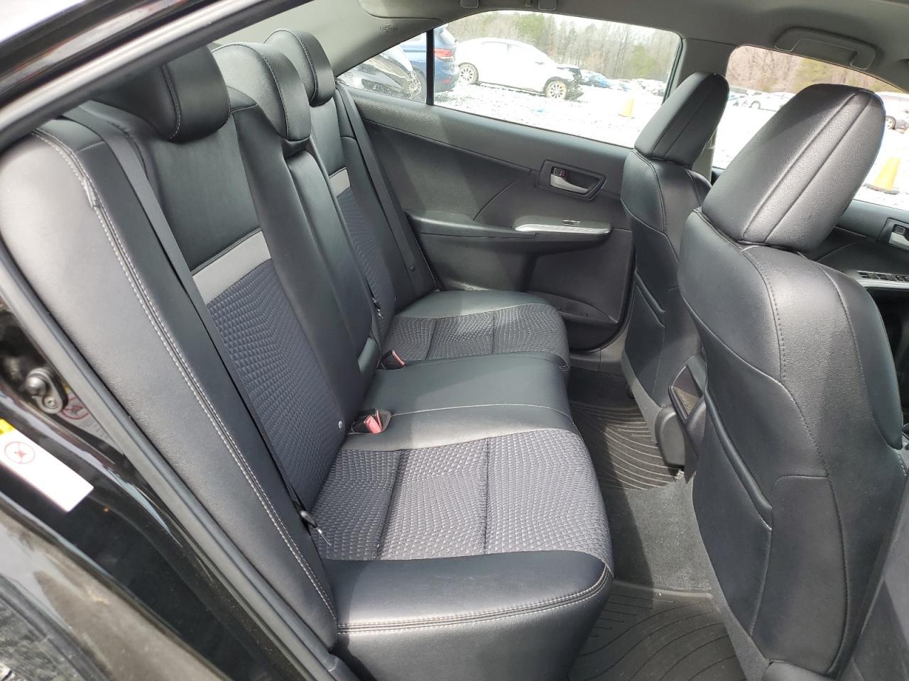 2013 Toyota Camry - Image 10