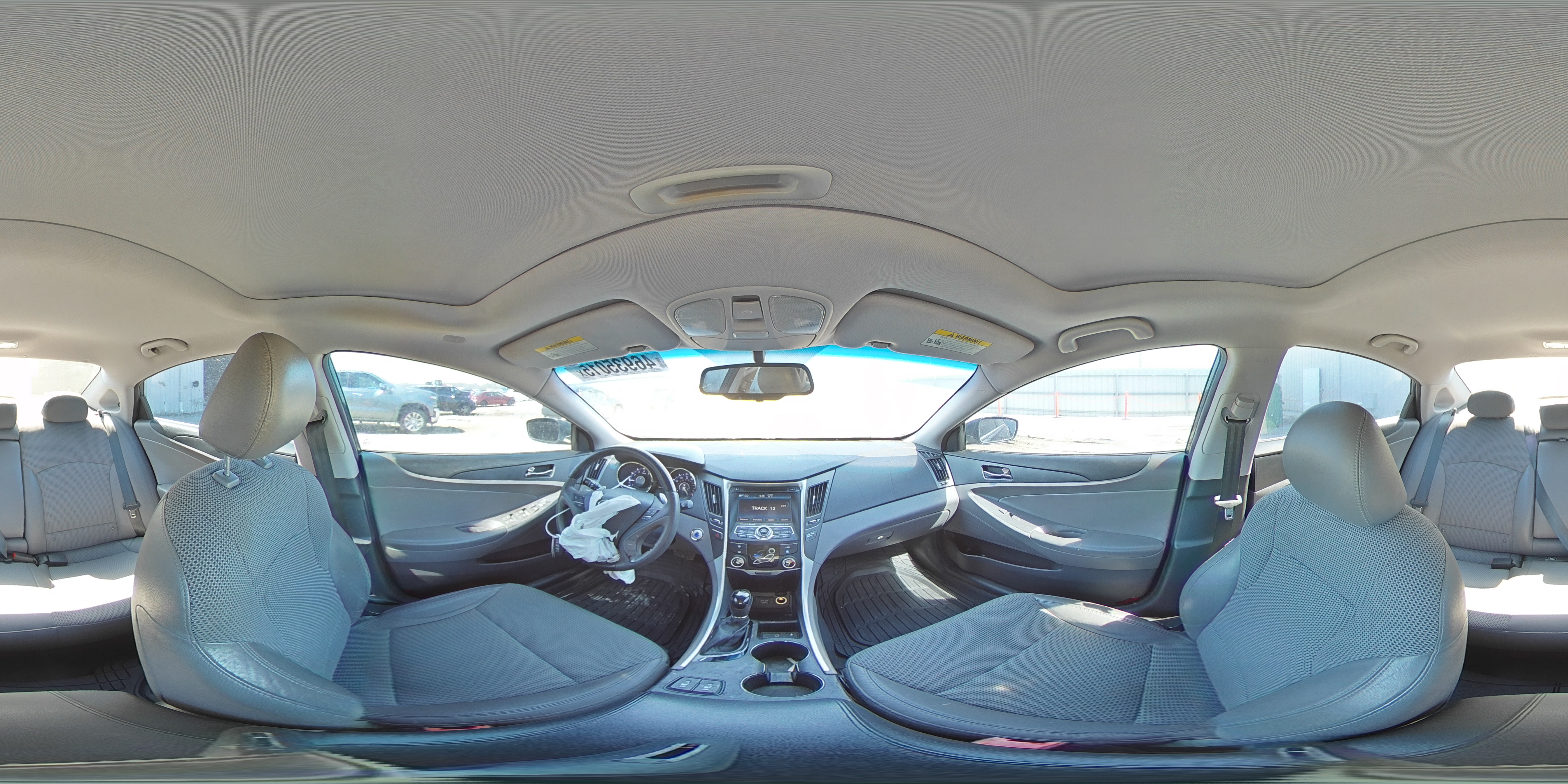 2013 Hyundai Sonata - Image 13