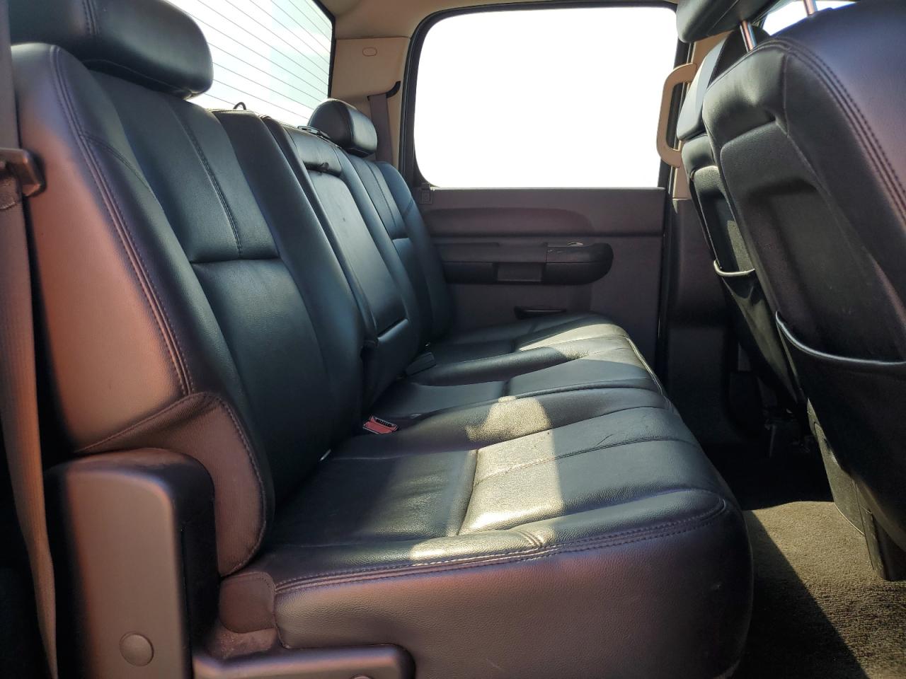 2009 Chevrolet Silverado - Image 10