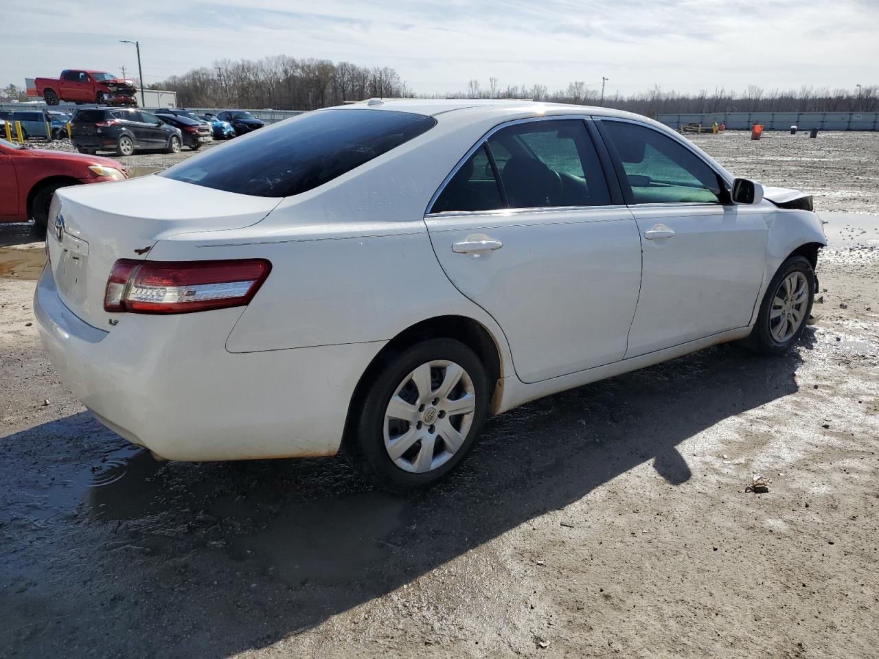 2011 Toyota Camry - Image 3