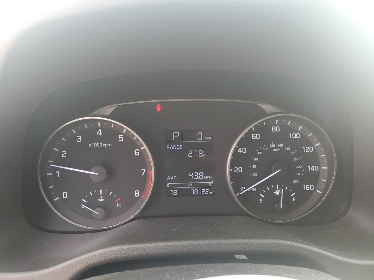 2018 Hyundai Elantra - Image 9