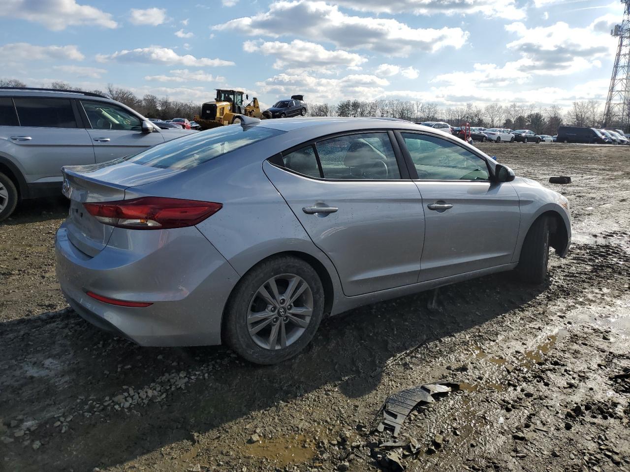 2017 Hyundai Elantra - Image 3