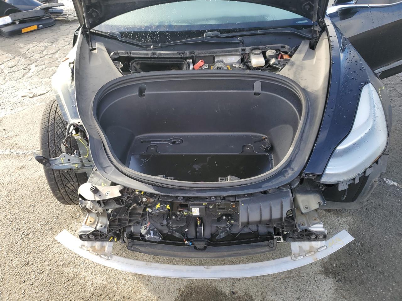 2018 Tesla Model 3 VIN: 5YJ3E1EBXJF077167 Lot: 43763065