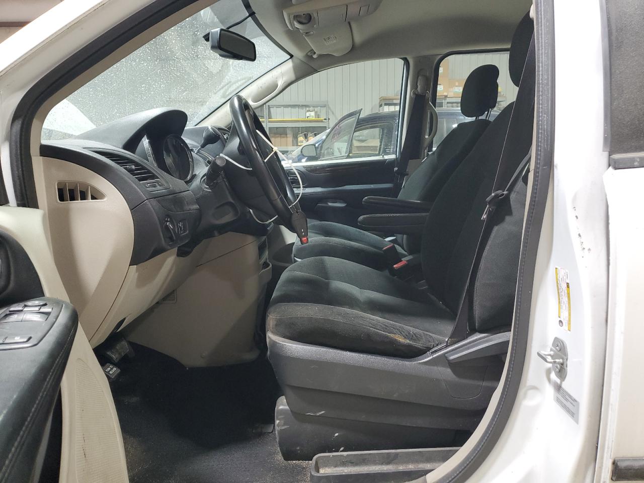 2015 Dodge Caravan - Image 7