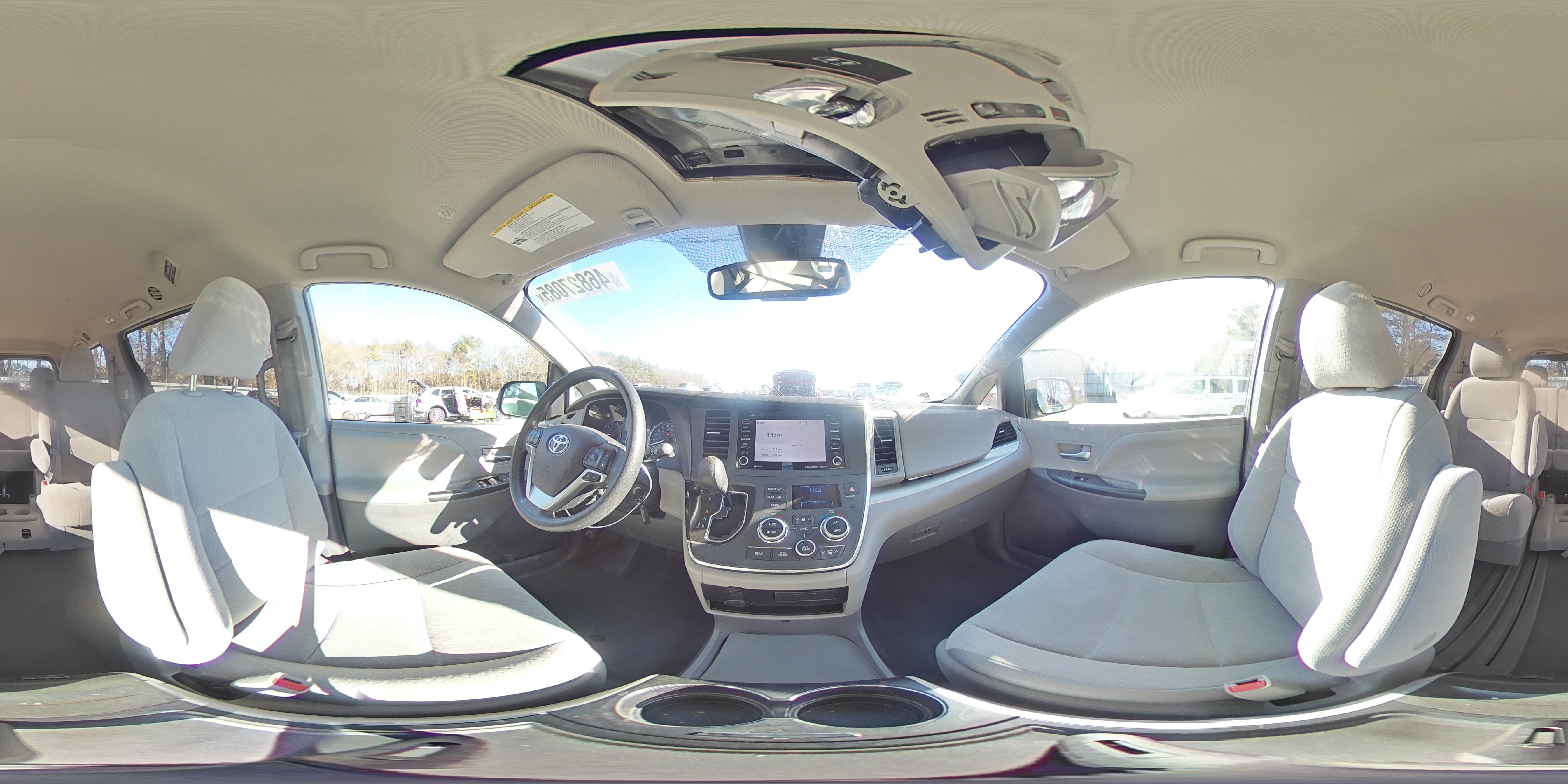 2019 Toyota Sienna - Image 15
