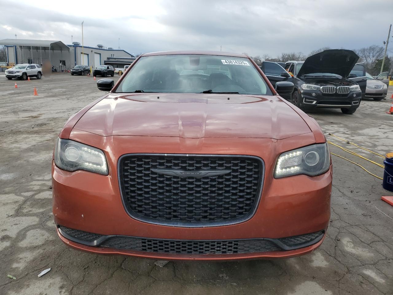 2021 Chrysler 300 - Image 5