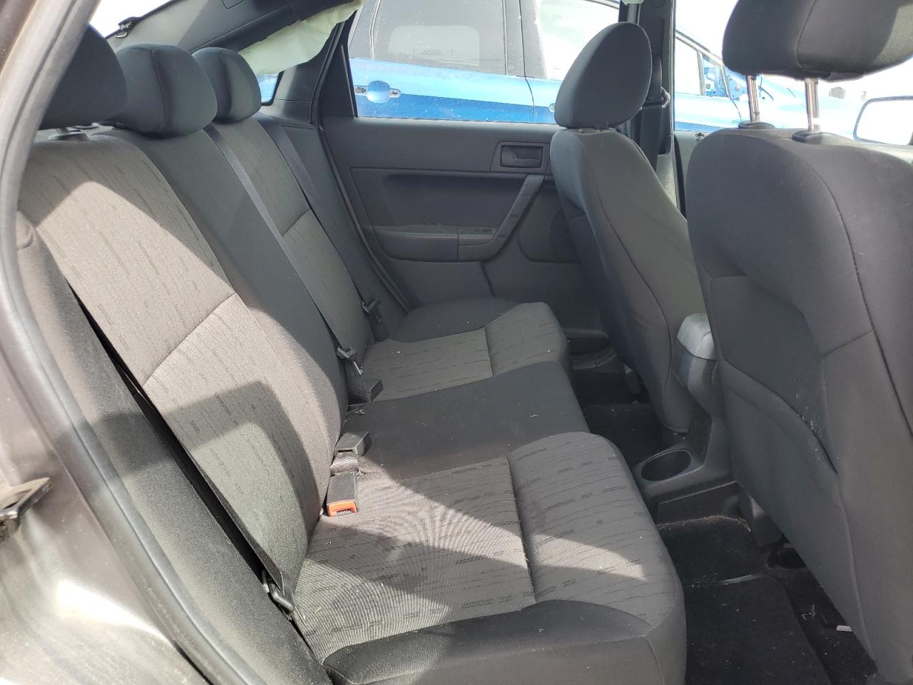 2010 Ford Focus - Image 10