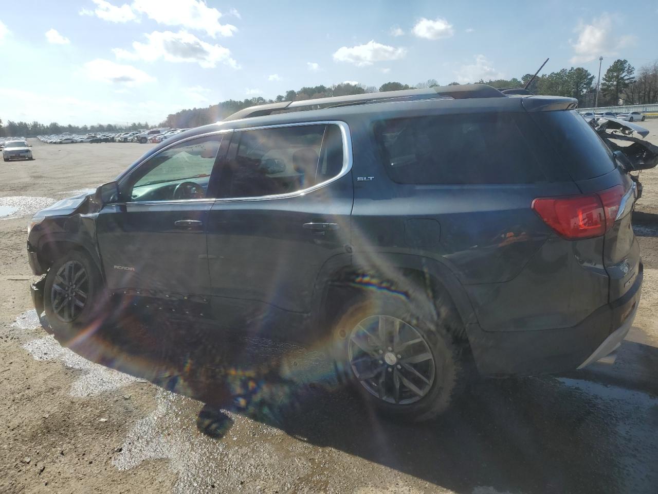 2019 GMC Acadia - Image 2