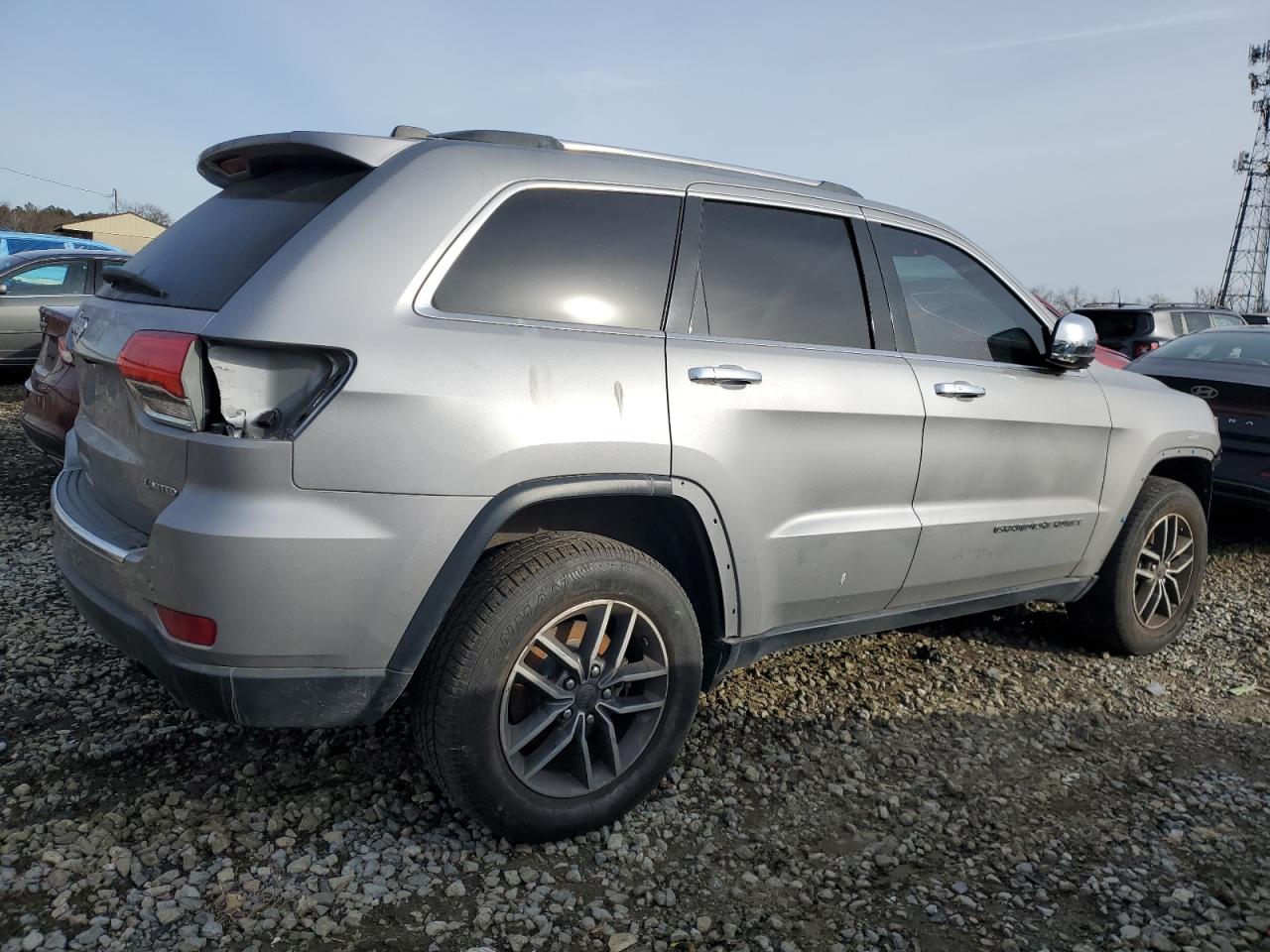 2019 Jeep Grand Cherokee - Image 3