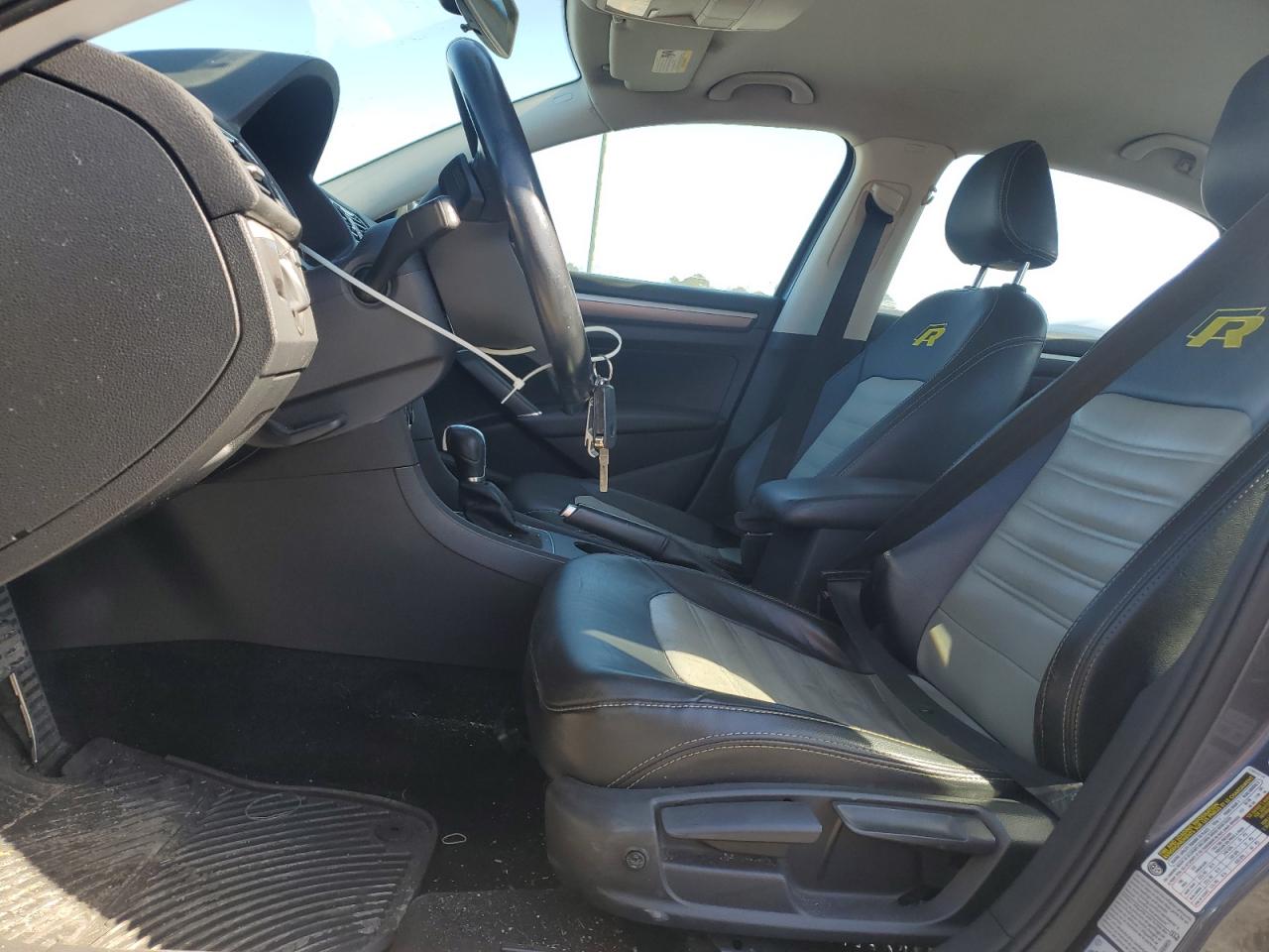 2016 Volkswagen Passat - Image 7