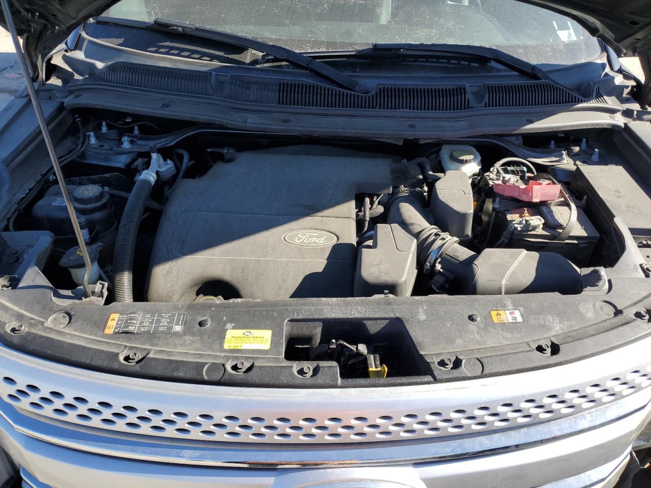 2015 Ford Explorer - Image 12