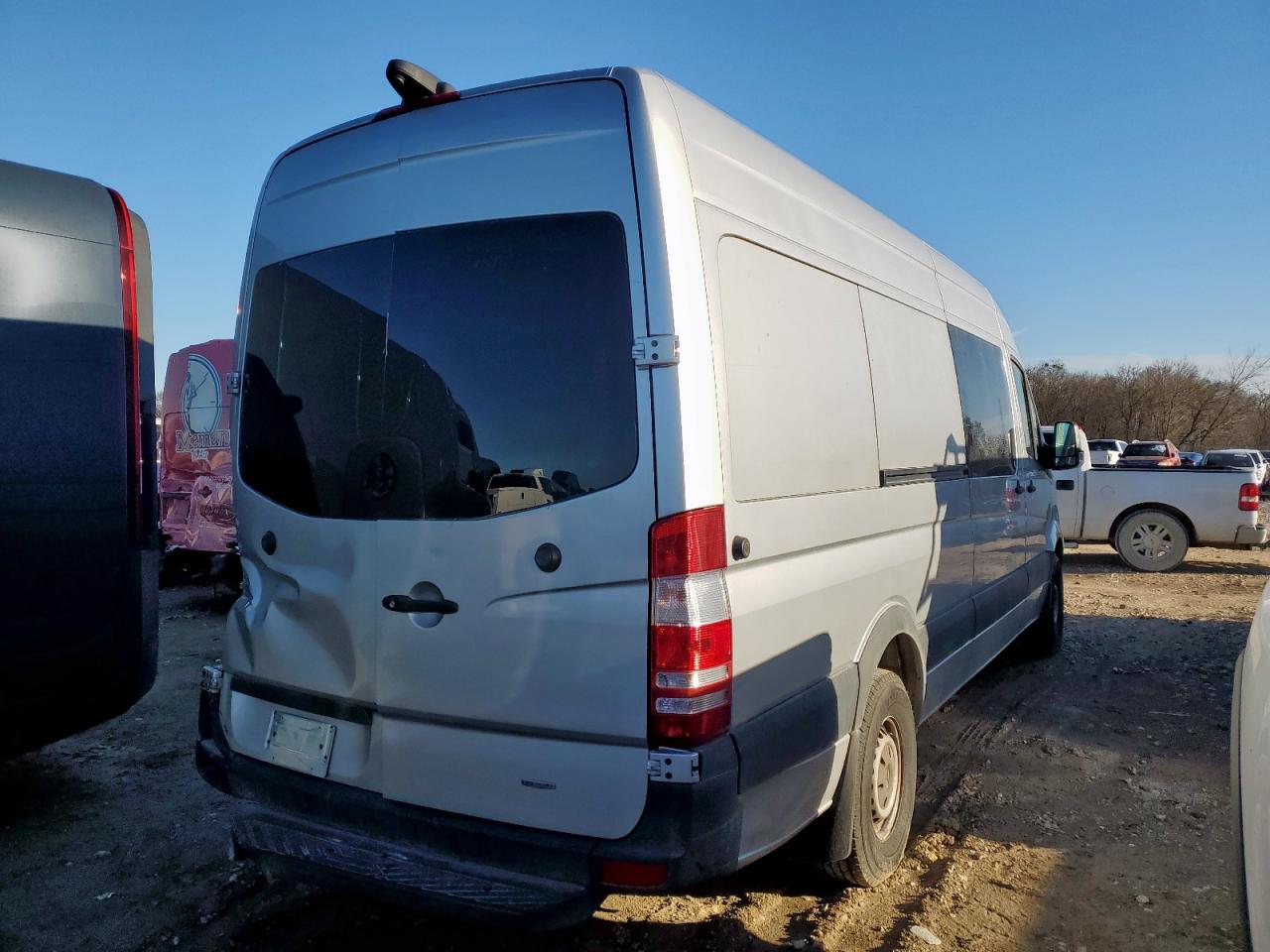 2014 Mercedes-Benz Sprinter - Image 3