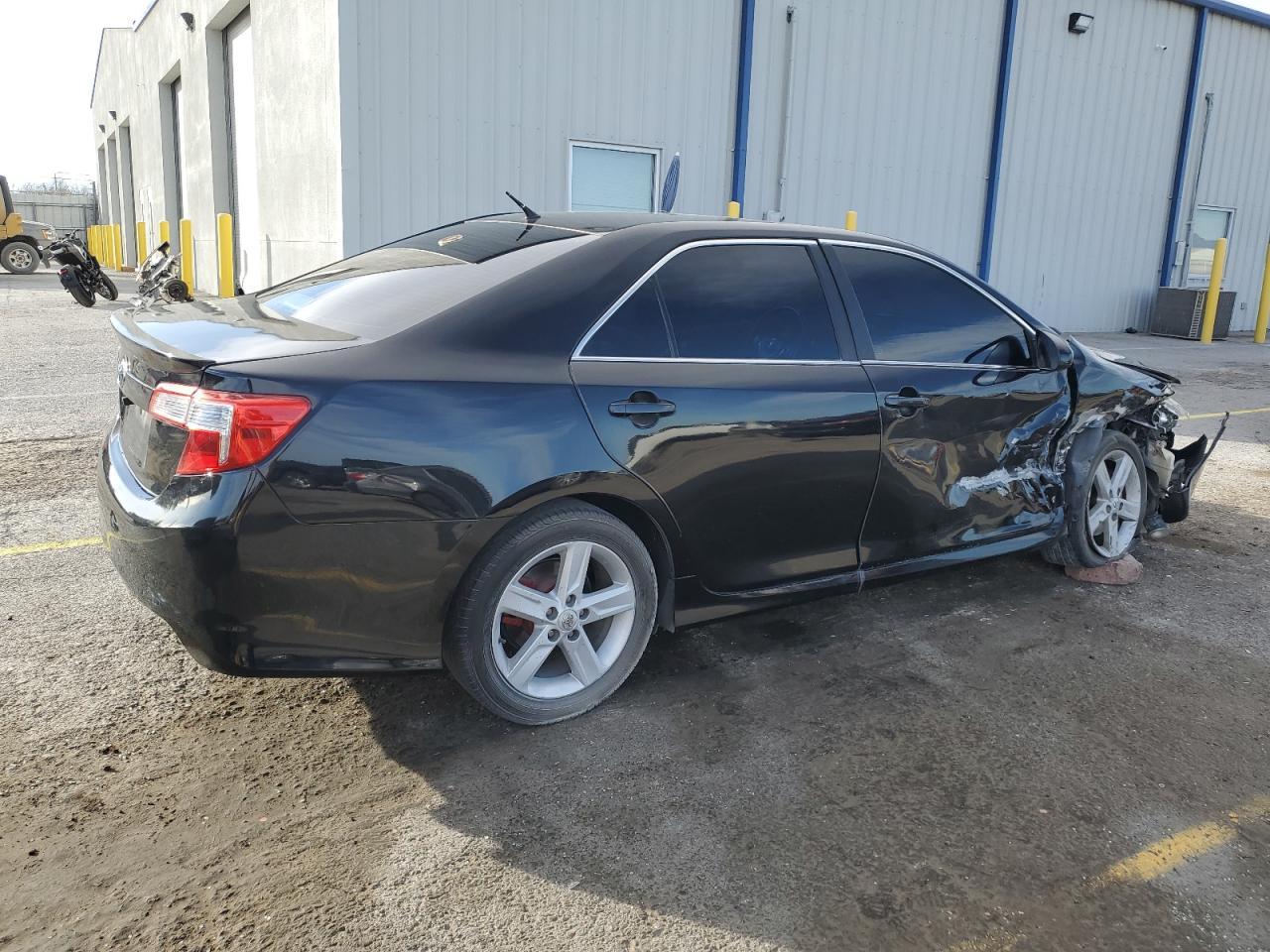 2012 Toyota Camry - Image 3