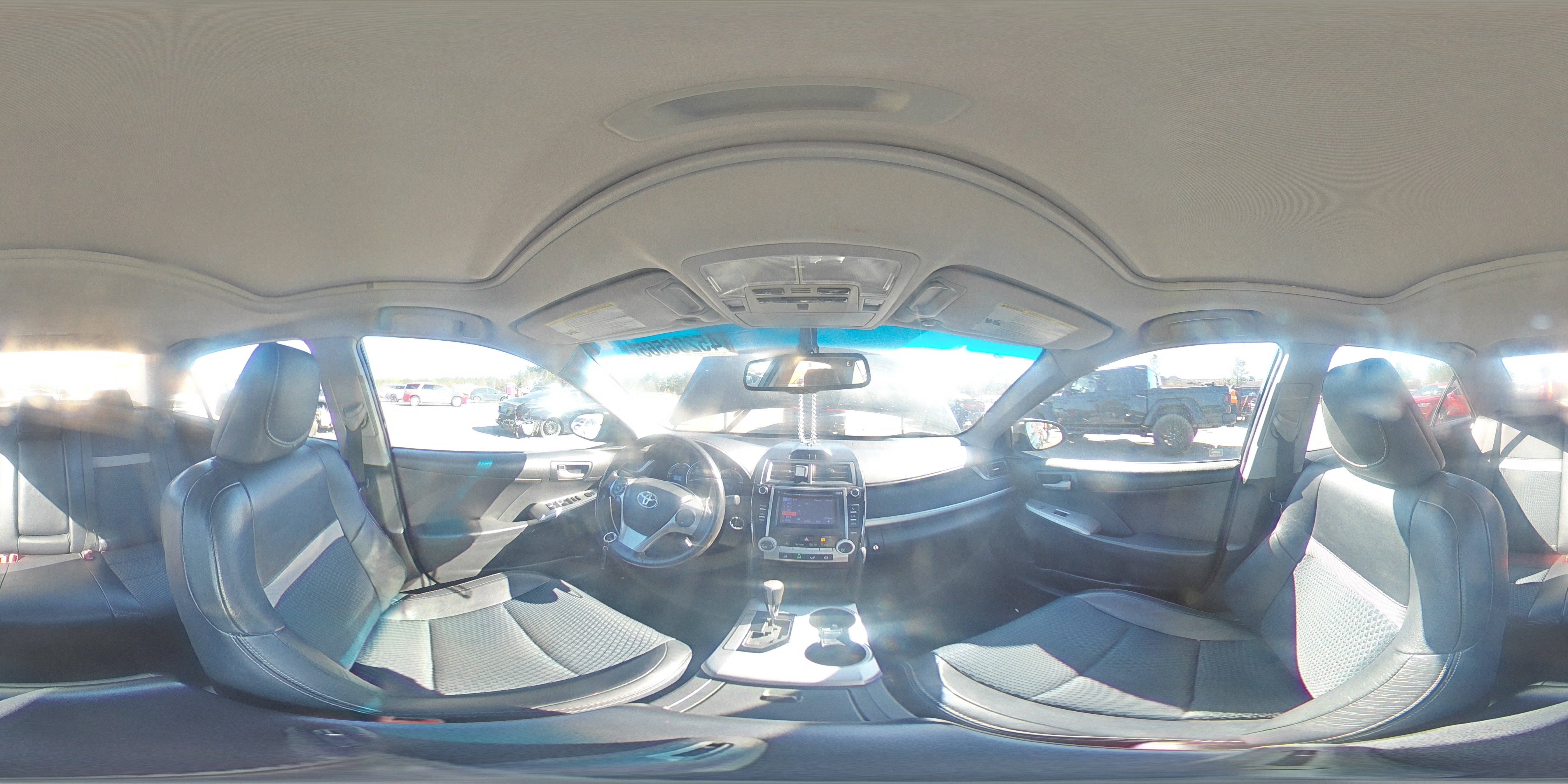 2013 Toyota Camry - Image 13