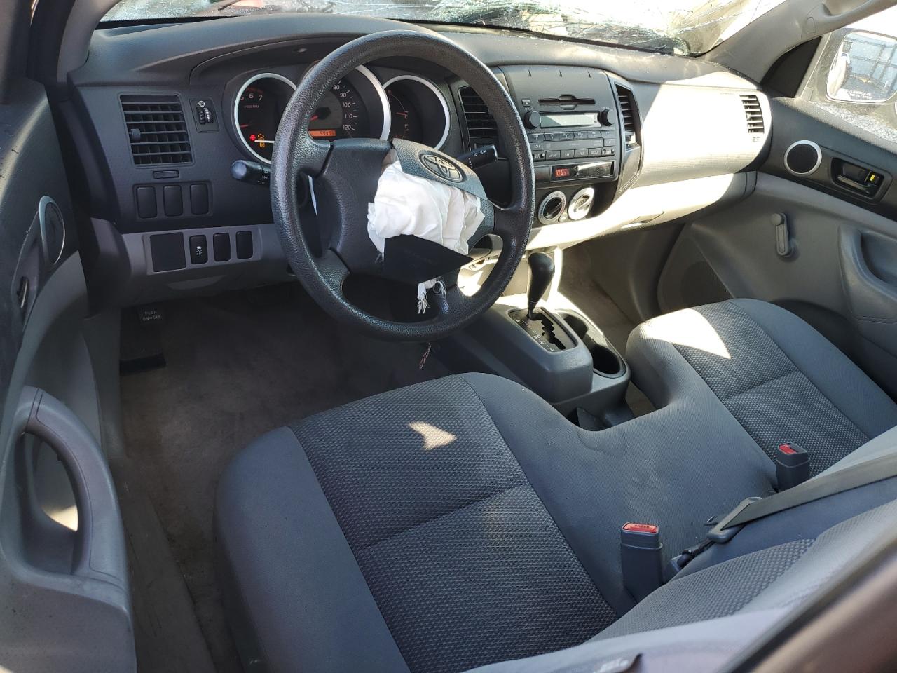 2011 Toyota Tacoma - Image 8