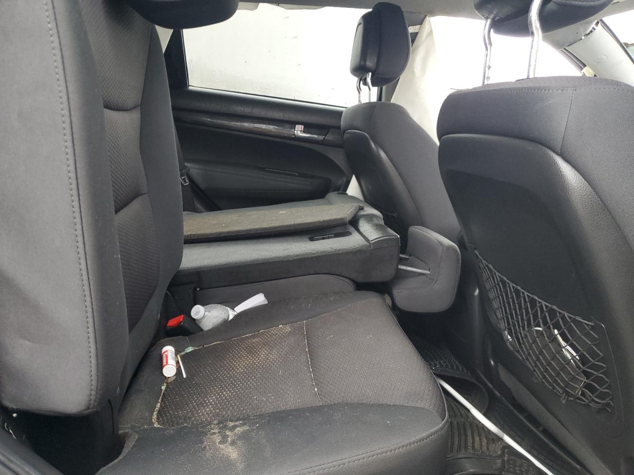 2011 Kia Sorento - Image 10