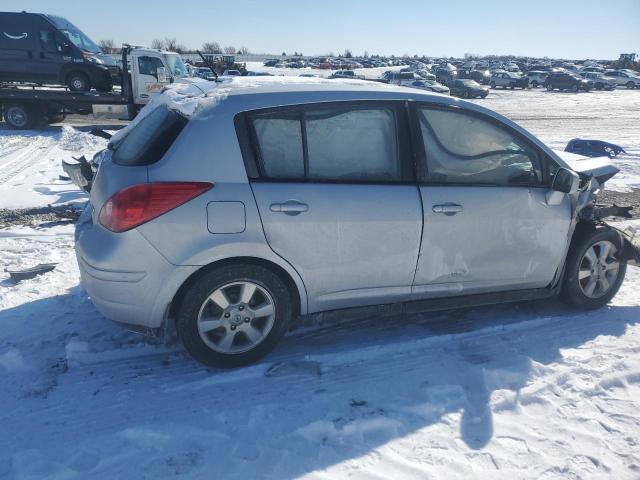 Хетчбеки NISSAN VERSA 2012 Сріблястий