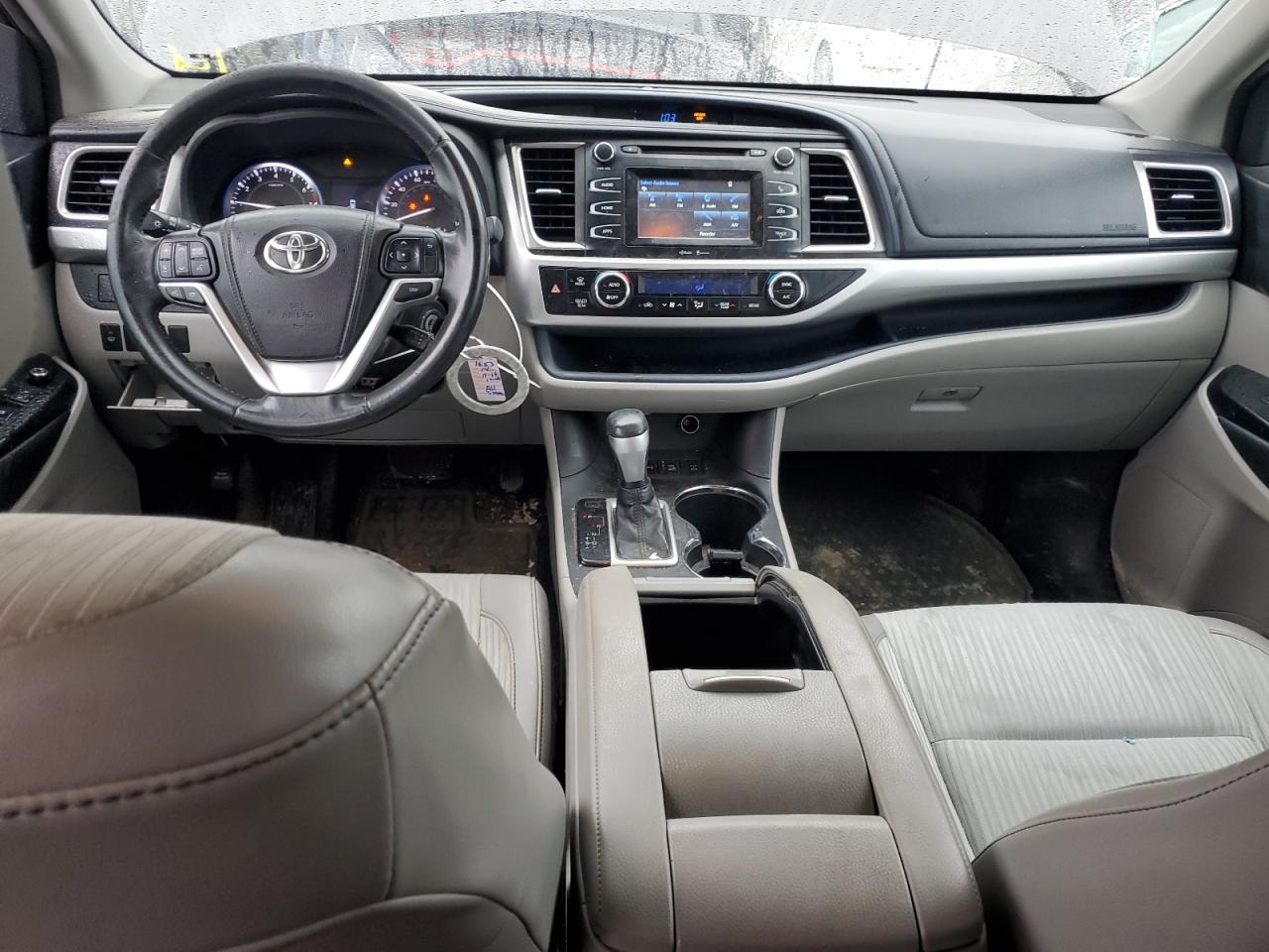 2014 Toyota Highlander - Image 8