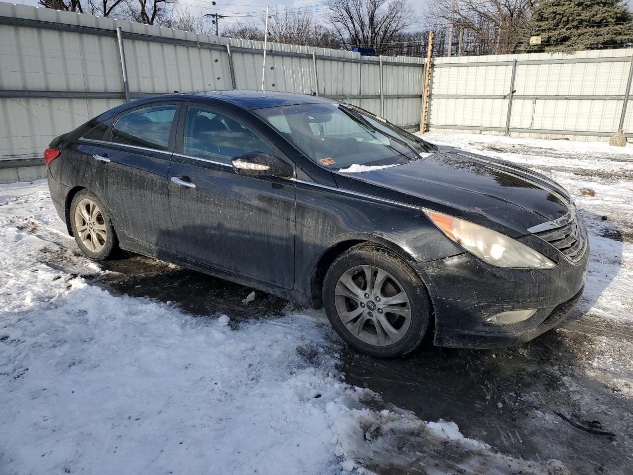 2011 Hyundai Sonata - Image 4