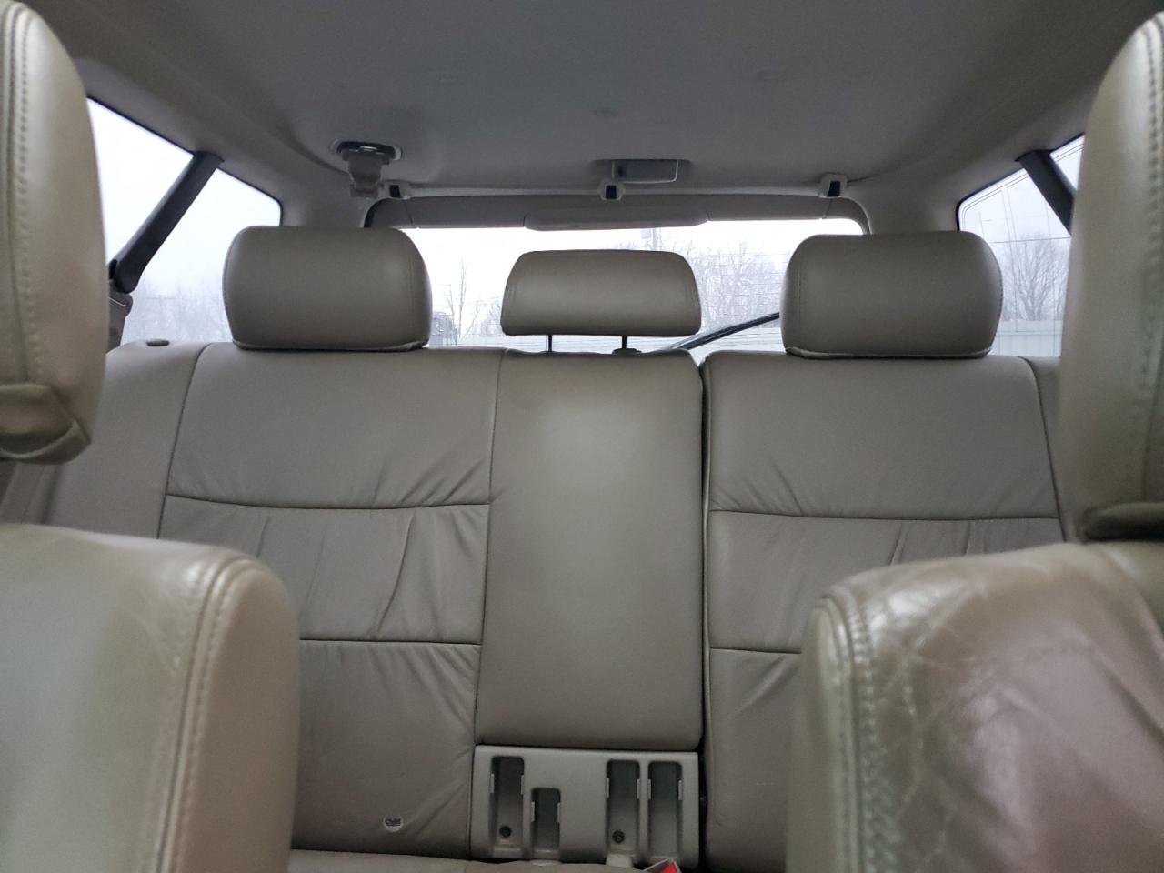 2002 Subaru Legacy - Image 10