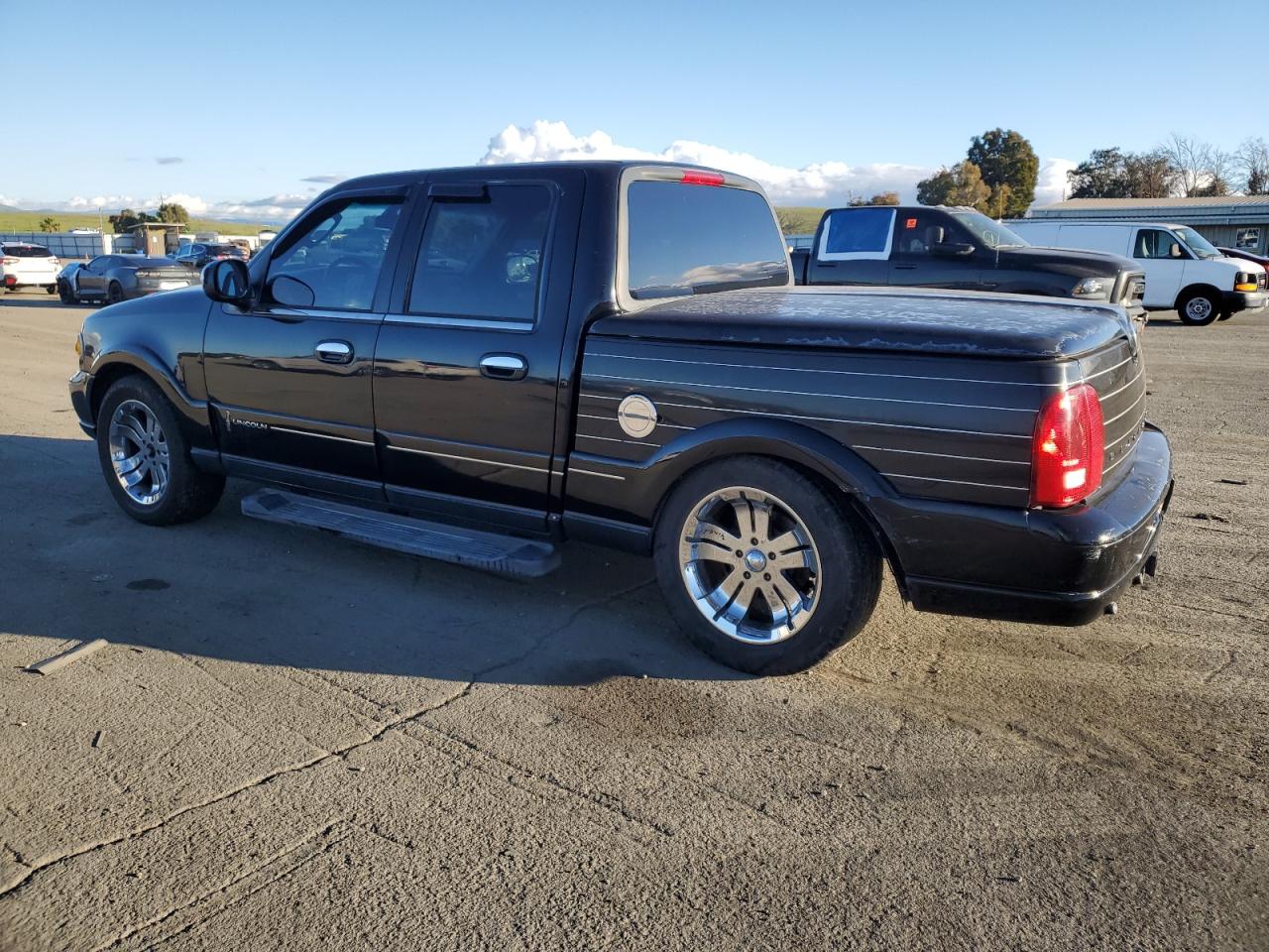 2002 Lincoln Blackwood - Image 2