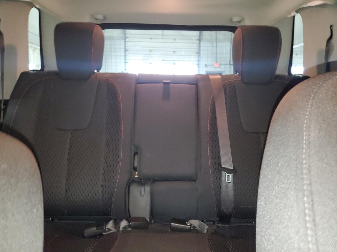 2015 GMC Terrain - Image 10