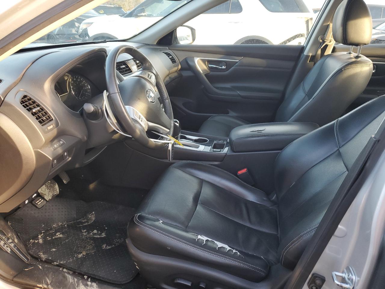 2017 Nissan Altima - Image 7