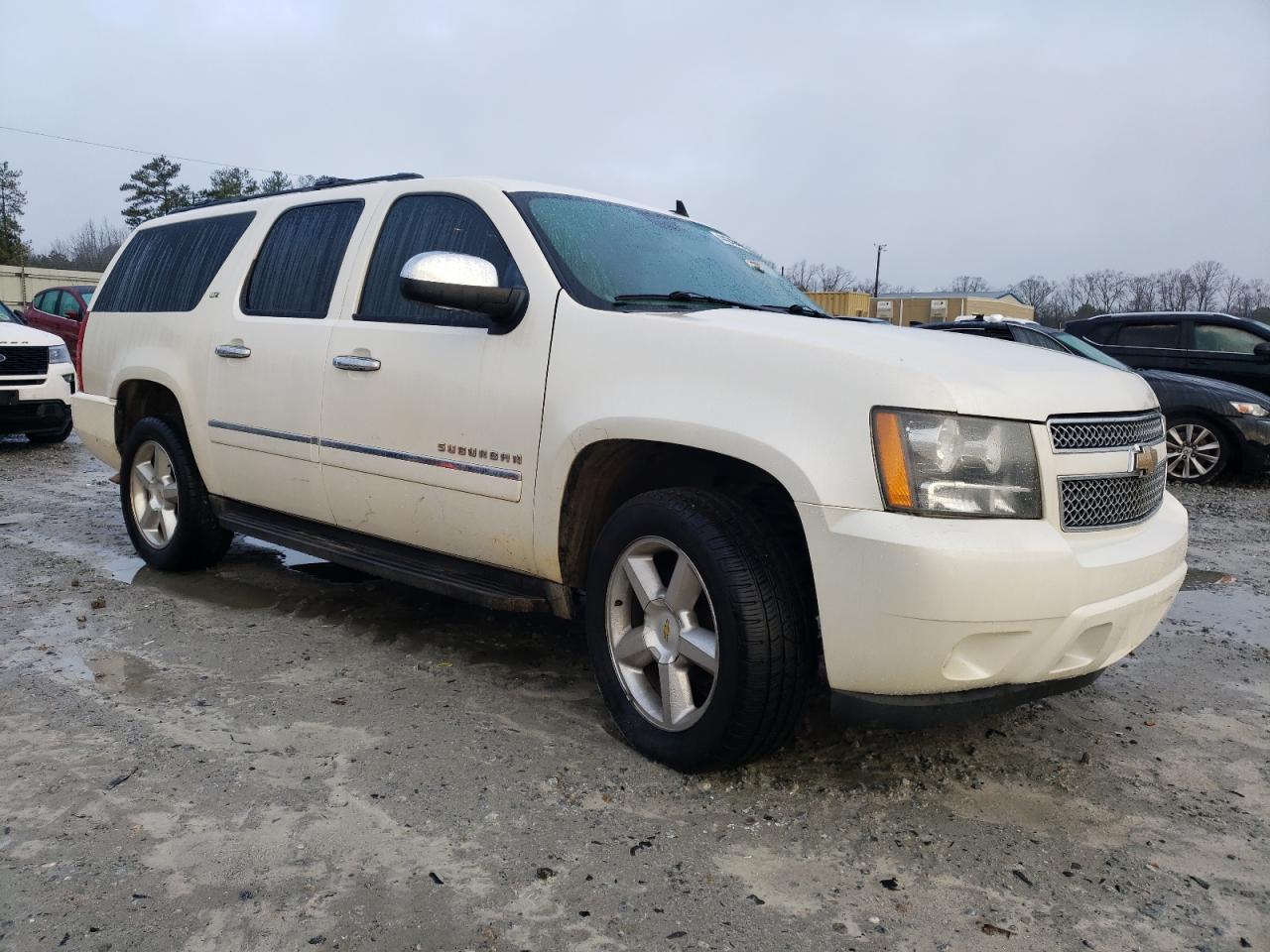 2011 Chevrolet Suburban - Image 4