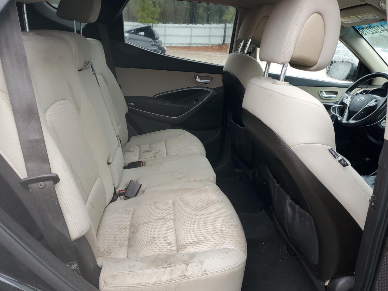 2013 Hyundai Santa Fe - Image 11