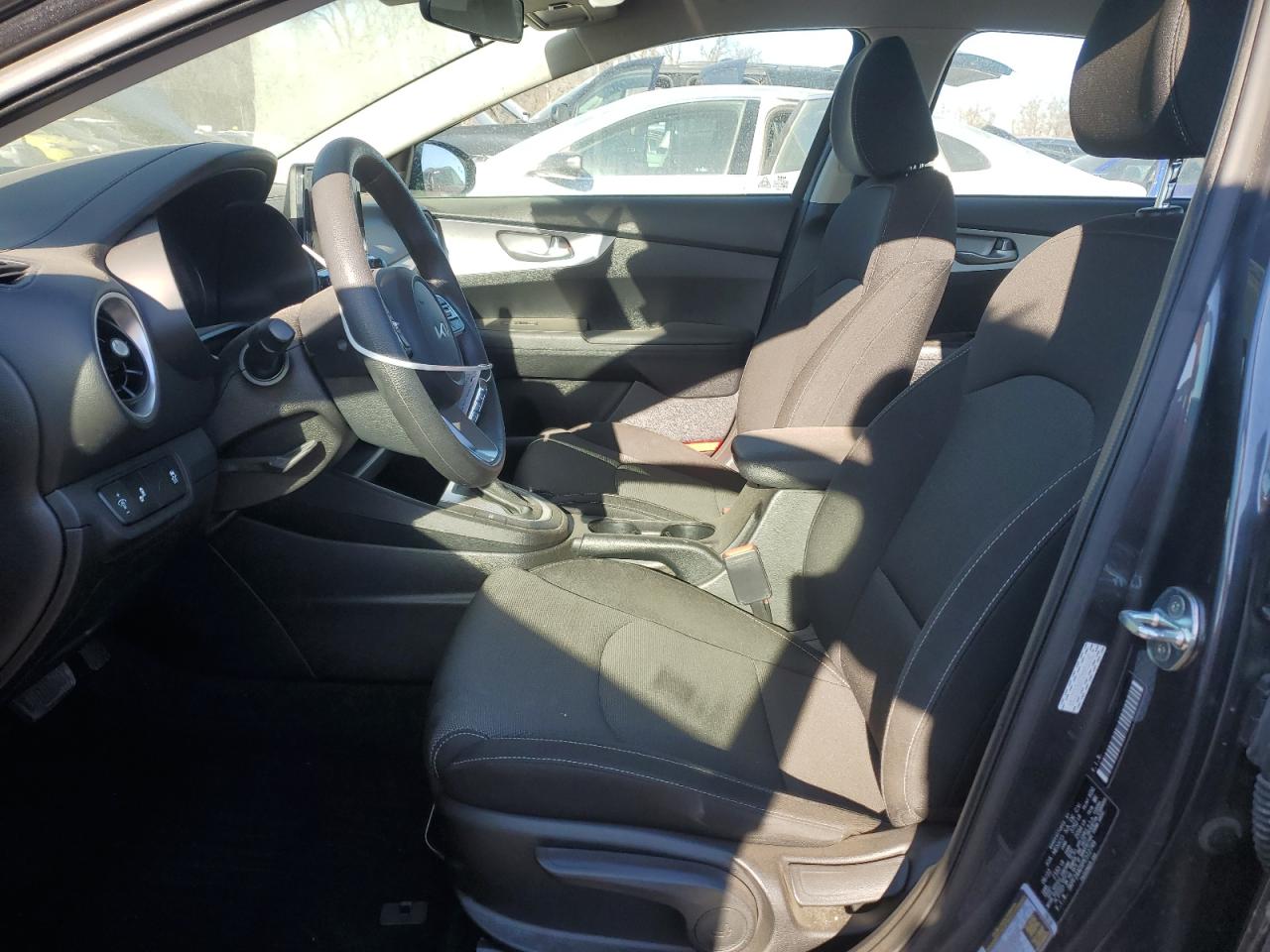 2023 Kia Forte - Image 7