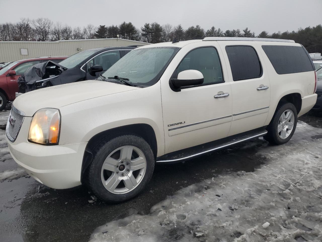 2013 GMC Yukon - Image 1
