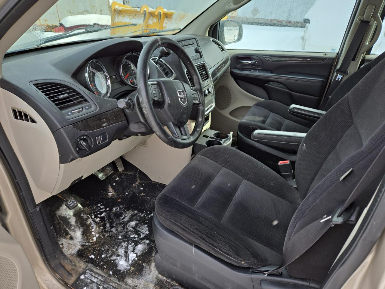 2014 Dodge Caravan - Image 7