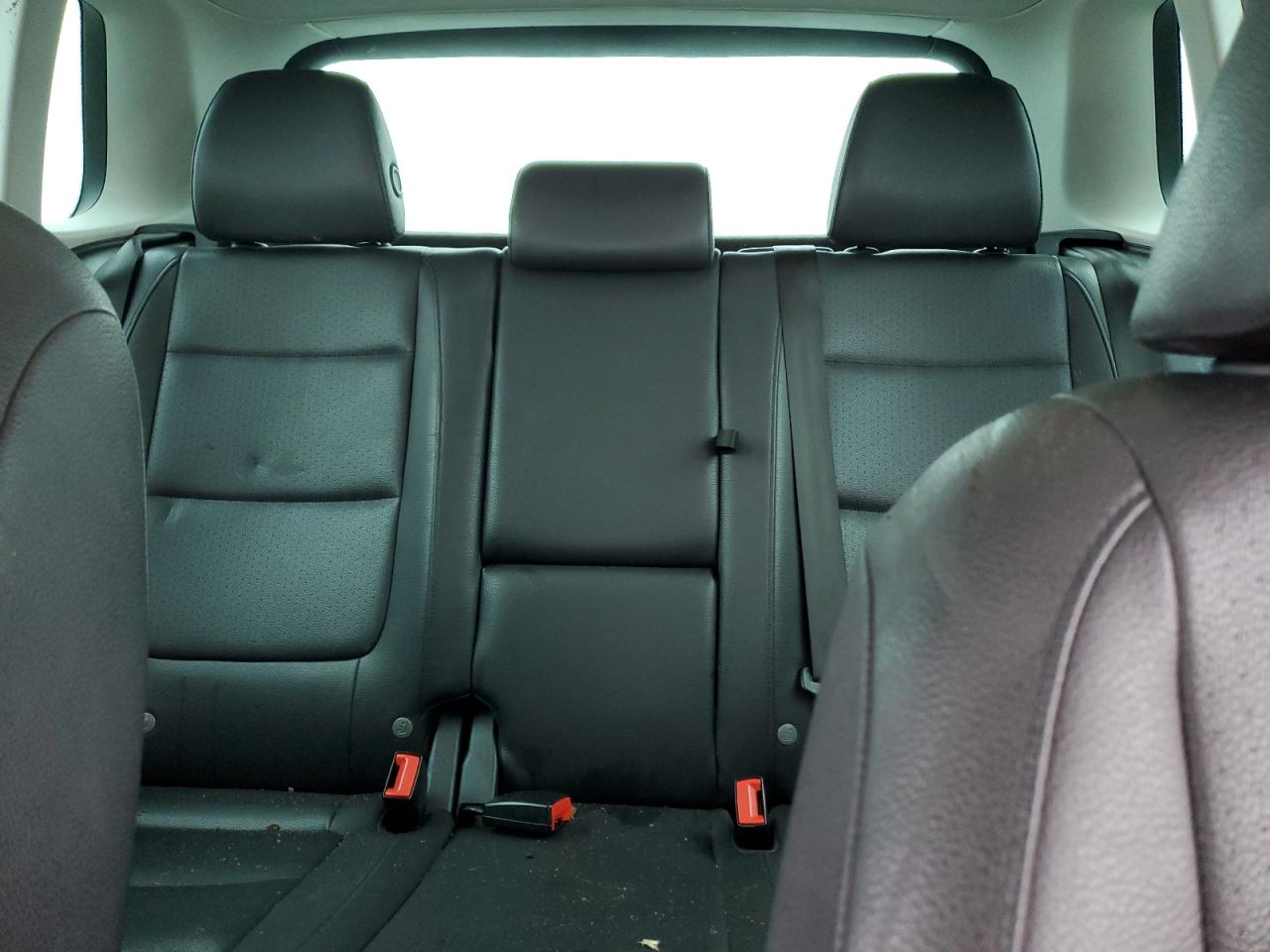 2016 Volkswagen Tiguan - Image 10