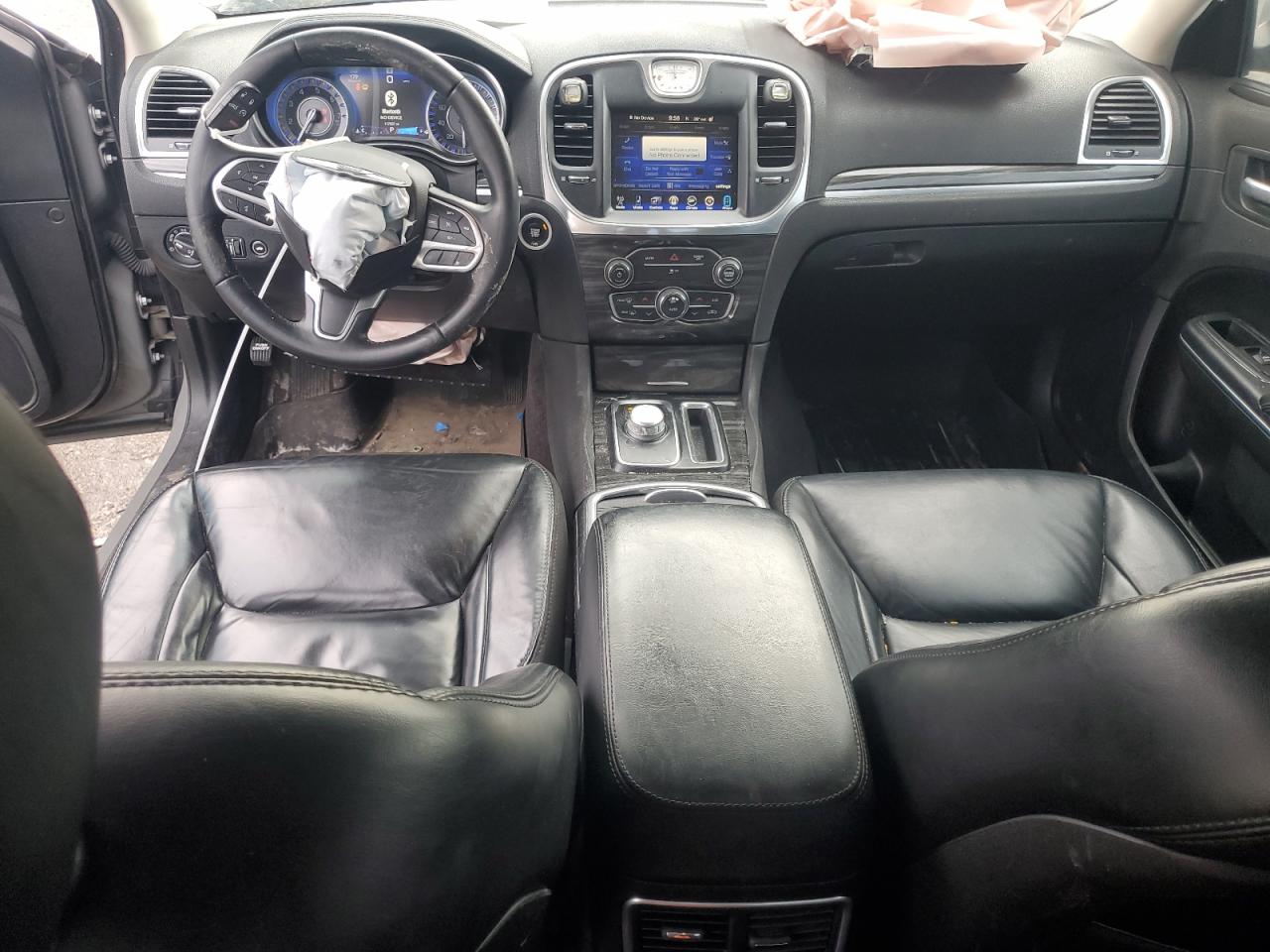 2017 Chrysler 300 - Image 8