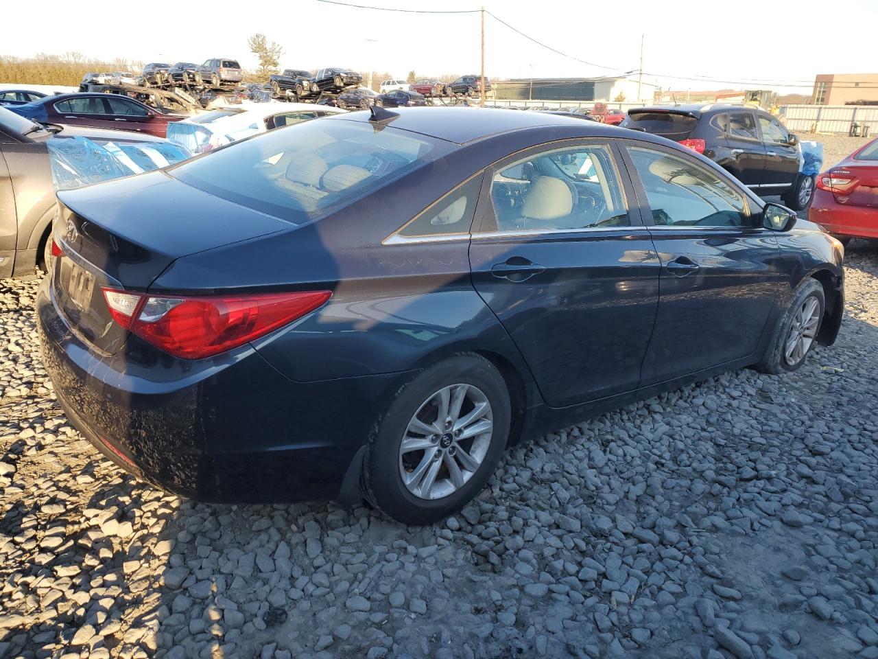 2012 Hyundai Sonata - Image 3