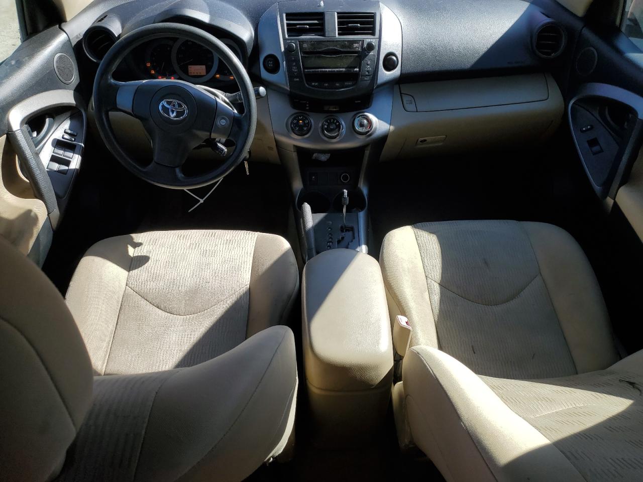 2010 Toyota RAV 4 - Image 8