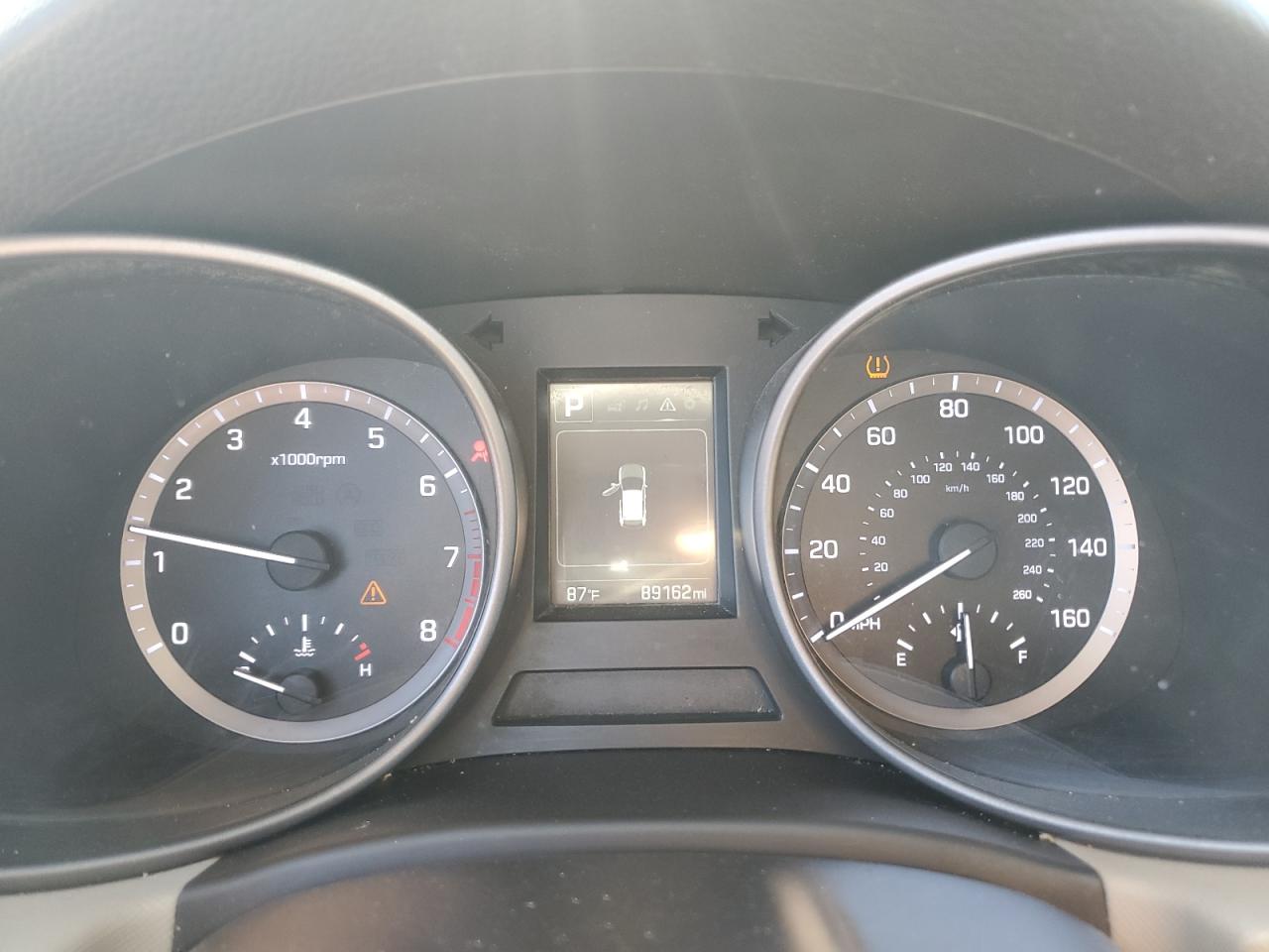 2018 Hyundai Santa Fe - Image 9