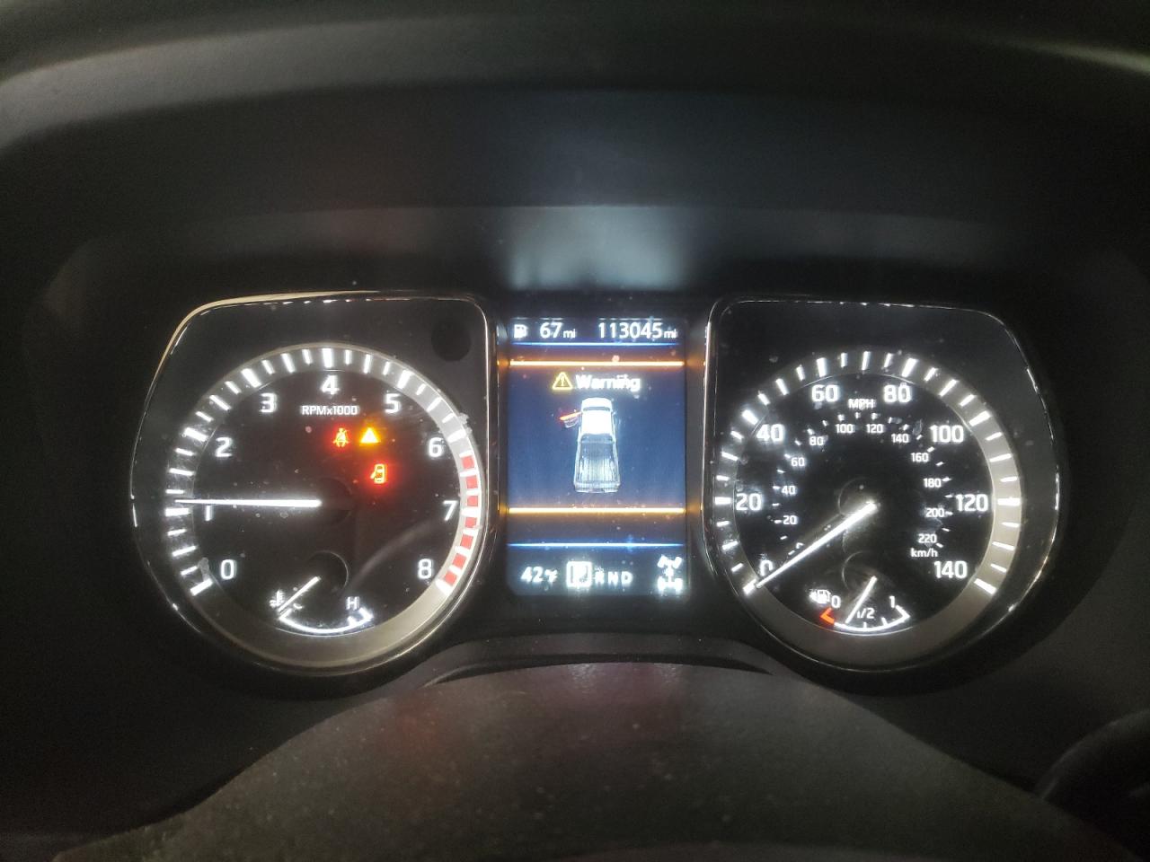 2019 Nissan Titan - Image 9