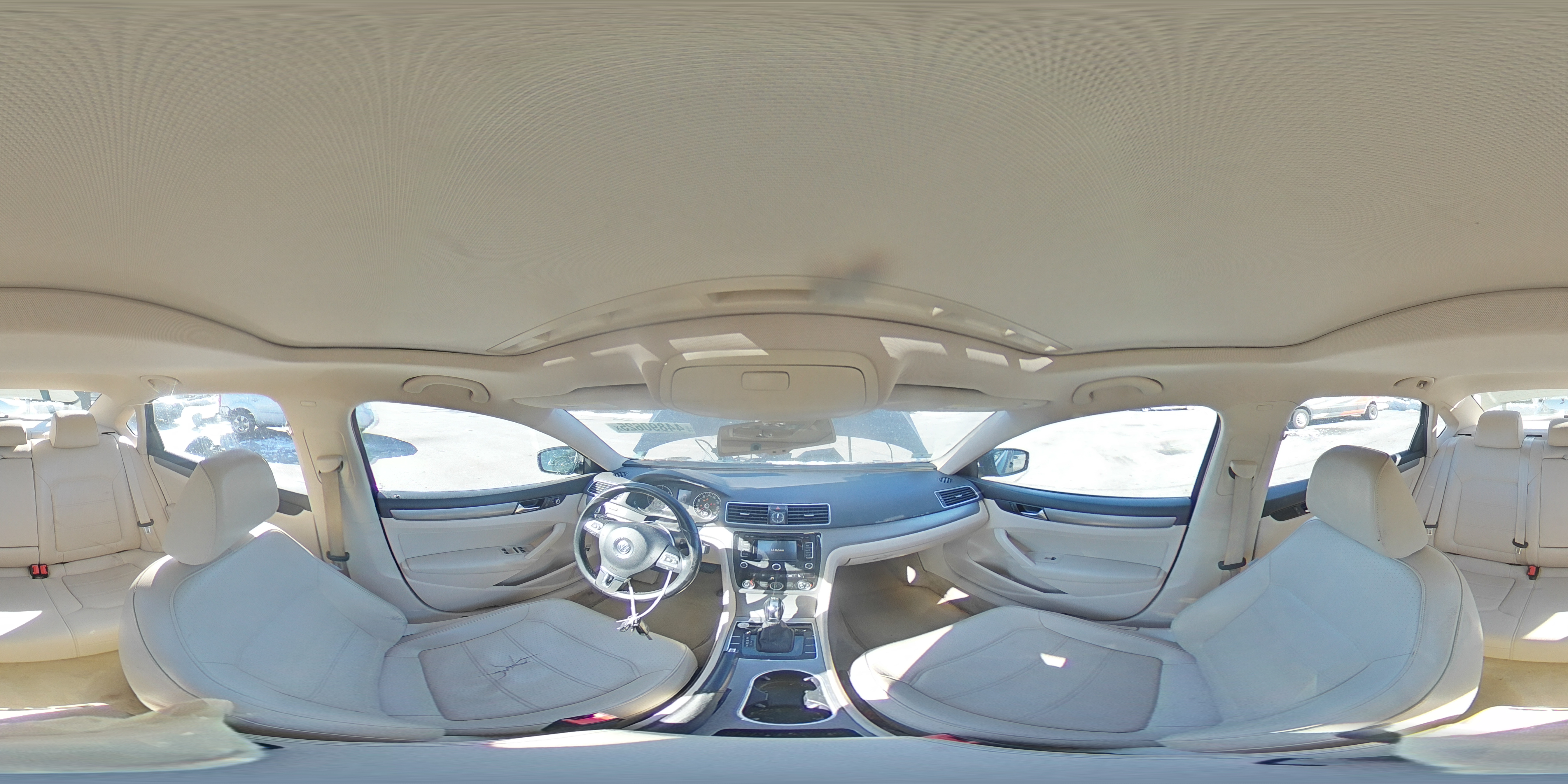 2014 Volkswagen Passat - Image 12