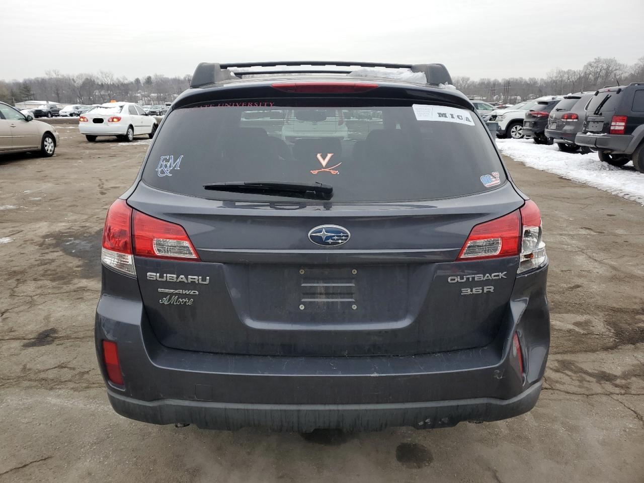 2010 Subaru Outback - Image 6