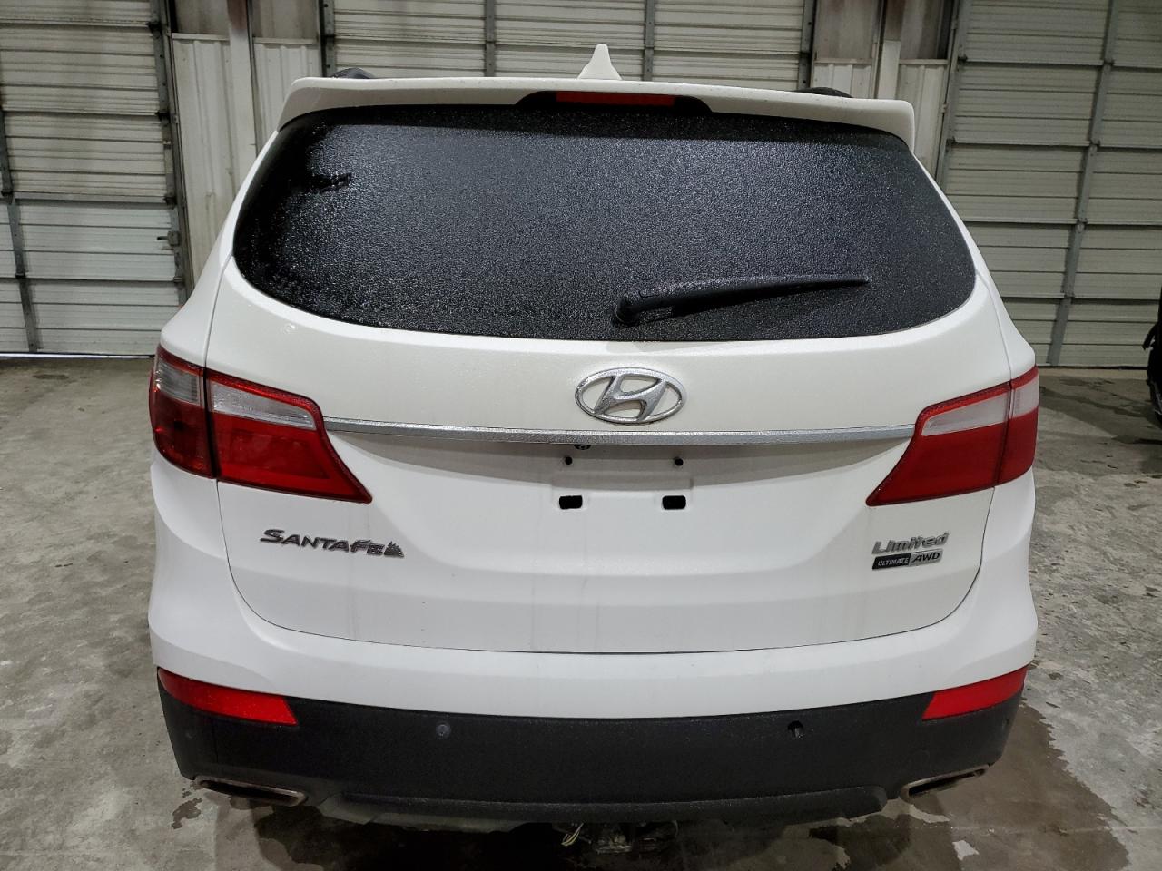 2015 Hyundai Santa Fe - Image 6