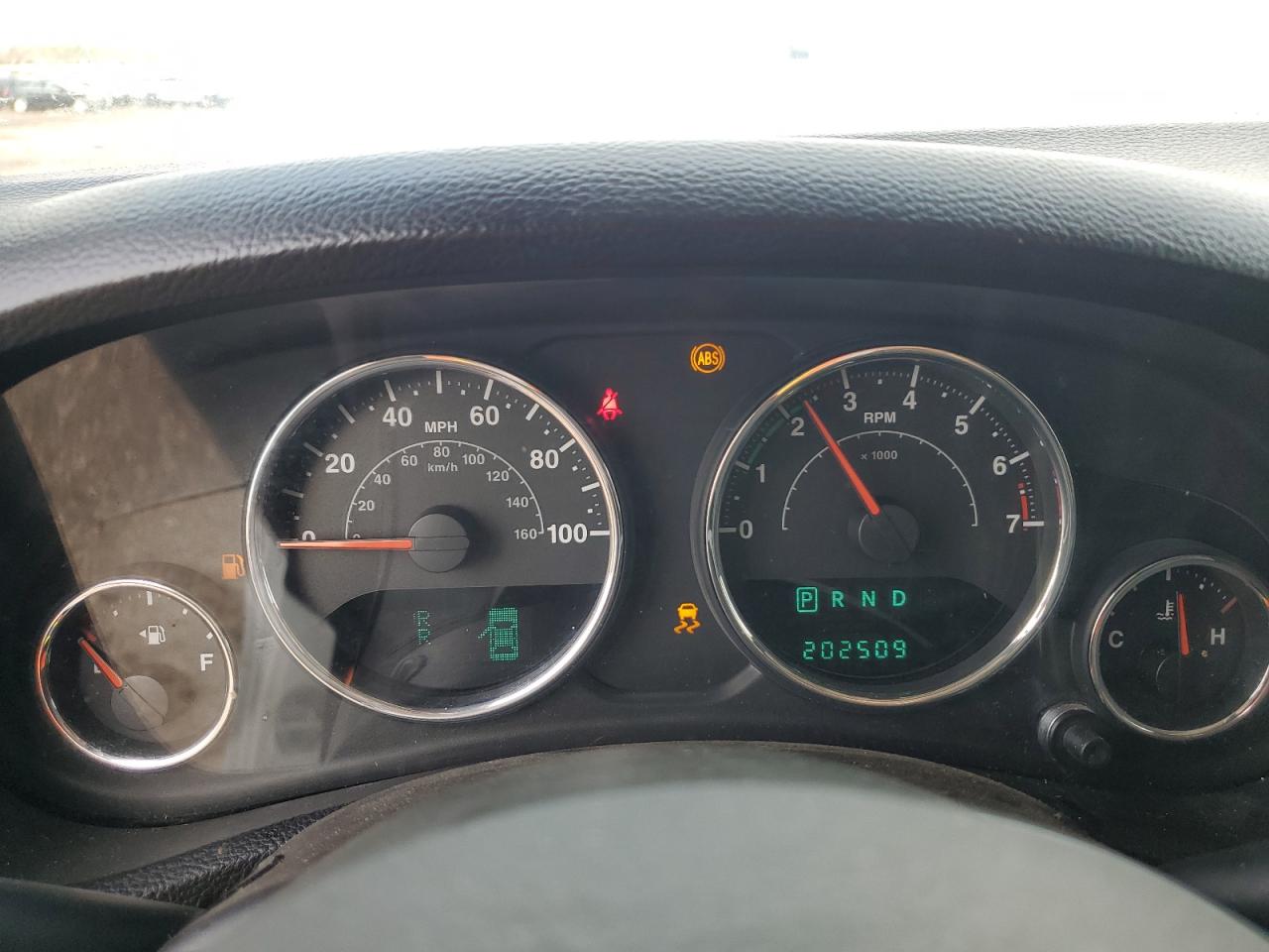 2014 Jeep Wrangler - Image 9