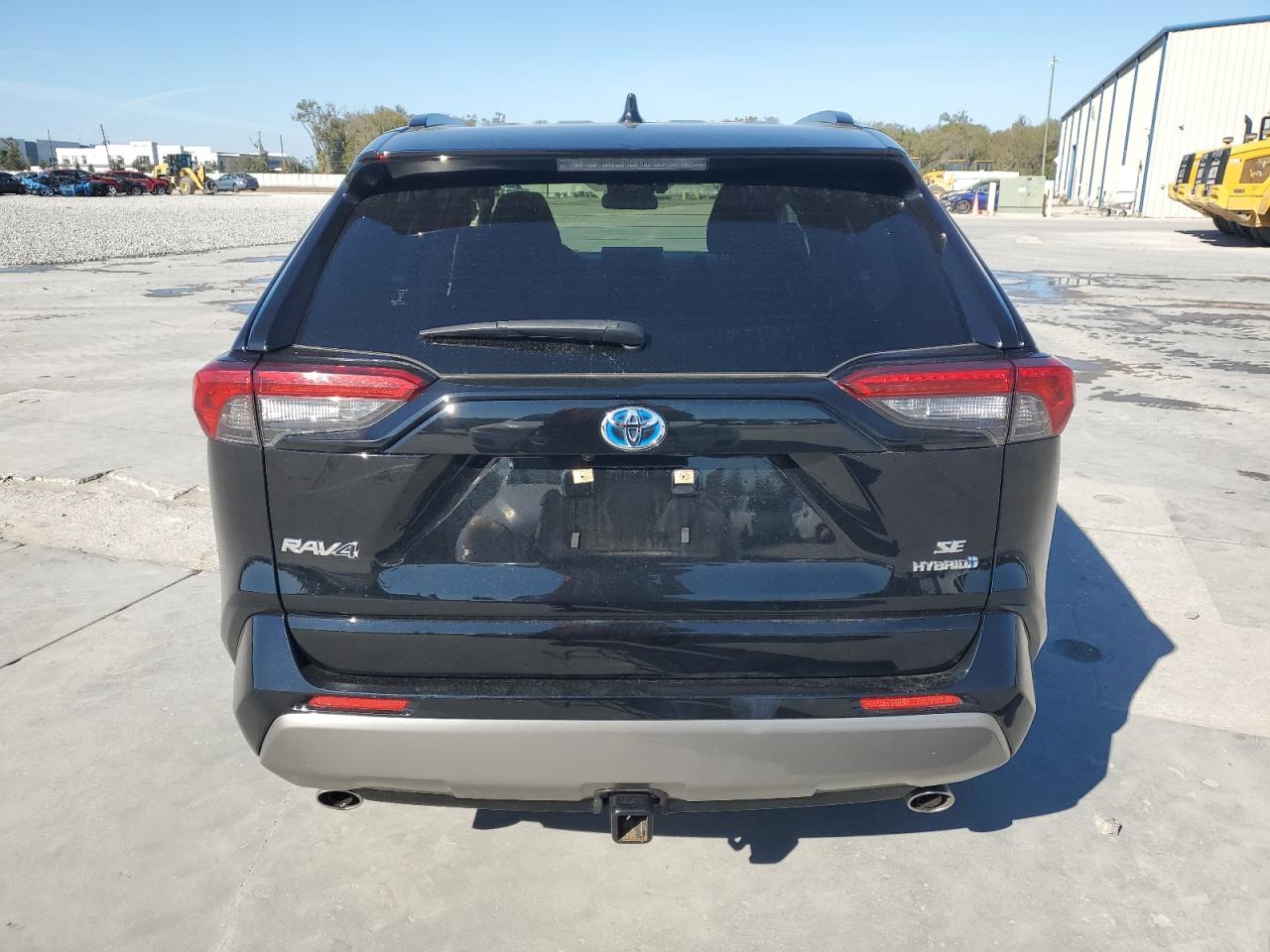 2022 Toyota RAV 4 - Image 6